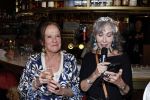 Amsterdam 11 juli 2026
Vandaag was het 25 jaar geleden dat Herman Brood zelf moord pleegde door van het Hilton Hotel af te springen .
Aanwezig Xandra Brood Holly Brood met partner Soy Kroon en Lola Brood met partner en 2 kinderen . Het vond Plaats in het Americain Hotel. Xandra Brood en Patricia Steur
