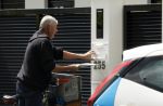 Vinkeveen 16 mei 2026
Post NL en DHL geven post af bij Yves Berendse zijn nieuwe huis 