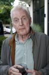 Blaricum 20 augustus 2026
Andre v Duin krijgt uit handen van Jacques Walch het eerste magazine overhandigd van makelaarskantoor Voorma en Walch.