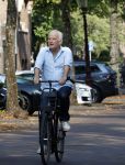 Amsterdam 27 augustus 2026
Bob Sikkes op de fiets in Amsterdam zuid 
