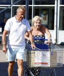 Amsterdam 12 augustus 2026
Hanny Veerkamp en Ton Veerkamp doen boodschappen bij de Makro 
