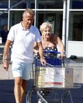 Amsterdam 12 augustus 2026
Hanny Veerkamp en Ton Veerkamp doen boodschappen bij de Makro 