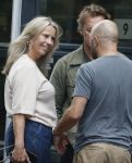 Hoogland 29 augustus 2026
Linda de Mol en haar partner Jeroen Rietbergen gaan winkeles bij BOBS in Hoogland . Eigenaar Bob Reijnders vangt ze op.