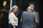 Hoogland 29 augustus 2026
Linda de Mol en haar partner Jeroen Rietbergen gaan winkeles bij BOBS in Hoogland . Eigenaar Bob Reijnders vangt ze op.