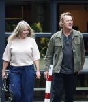 Hoogland 29 augustus 2026
Linda de Mol en haar partner Jeroen Rietbergen gaan winkeles bij BOBS in Hoogland . Eigenaar Bob Reijnders vangt ze op.