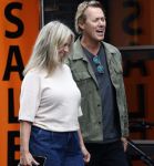 Hoogland 29 augustus 2026
Linda de Mol en haar partner Jeroen Rietbergen gaan winkeles bij BOBS in Hoogland . Eigenaar Bob Reijnders vangt ze op.