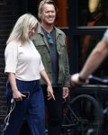 Hoogland 29 augustus 2026
Linda de Mol en haar partner Jeroen Rietbergen gaan winkeles bij BOBS in Hoogland . Eigenaar Bob Reijnders vangt ze op.