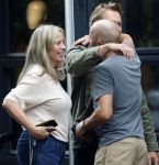 Hoogland 29 augustus 2026
Linda de Mol en haar partner Jeroen Rietbergen gaan winkeles bij BOBS in Hoogland . Eigenaar Bob Reijnders vangt ze op.
