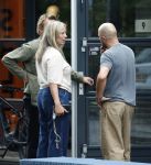 Hoogland 29 augustus 2026
Linda de Mol en haar partner Jeroen Rietbergen gaan winkeles bij BOBS in Hoogland . Eigenaar Bob Reijnders vangt ze op.