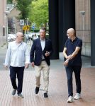 Amstelveen 15 augustus 2026
Louis v Gaal signeert bij boekhandel Venstra in het Stadshart .