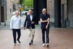 Amstelveen 15 augustus 2026
Louis v Gaal signeert bij boekhandel Venstra in het Stadshart .