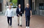 Amstelveen 15 augustus 2026
Louis v Gaal signeert bij boekhandel Venstra in het Stadshart .