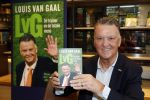 Amstelveen 15 augustus 2026
Louis v Gaal signeert bij boekhandel Venstra in het Stadshart .