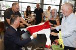 Amstelveen 15 augustus 2026
Louis v Gaal signeert bij boekhandel Venstra in het Stadshart .