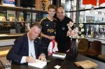 Amstelveen 15 augustus 2026
Louis v Gaal signeert bij boekhandel Venstra in het Stadshart .