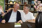 Amstelveen 15 augustus 2026
Louis v Gaal signeert bij boekhandel Venstra in het Stadshart . Louis v Gaal en schrijver Robert Heukels 