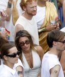 Amsterdam 1 augustus 2026
Malou Petter met haar vriend Sil v d  Wees tijdens de Gay Pride op de AVRO TROS Boot