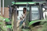 Flanssum 1 augustus 2026
De meilandjes hebben opnames op een boerderij voor een nieuwe serie op Videoland . Maxime Meiland Montana Meiland Erica Meiland en Martien Meiland werken op de boerderij .
