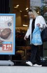 Muiden 28 augustus 2026
Mireille Bekooy doet boodschappen bij de Albert Heijn 