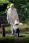 Blaricum 29 augustus 2026
Monique v d Ven laat haar hond uit in Blaricum 