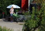 Flanssum 1 augustus 2026
De meilandjes hebben opnames op een boerderij voor een nieuwe serie op Videoland . Maxime Meiland Montana Meiland Erica Meiland en Martien Meiland werken op de boerderij .