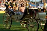 Aken 11 augustus 2026
Prinses Amalia op bezoek bij het wereldkampioenschap Paarden in Aken . ook de deense Koningin Mary van Denemarken was aanwezig alsmede Prinses Benedikte van Denemarken , Infante Elena van Spanje en Zara Tindall . Prinses Amalia werd rond gereden in haar favoriete koets  Creme Caleche. Ze heeft in een interview ooit gezegd dat ze in deze koets wil trouwen 