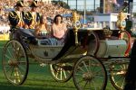 Aken 11 augustus 2026
Prinses Amalia op bezoek bij het wereldkampioenschap Paarden in Aken . ook de deense Koningin Mary van Denemarken was aanwezig alsmede Prinses Benedikte van Denemarken , Infante Elena van Spanje en Zara Tindall . Prinses Amalia werd rond gereden in haar favoriete koets  Creme Caleche. Ze heeft in een interview ooit gezegd dat ze in deze koets wil trouwen 