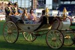 Aken 11 augustus 2026
Prinses Amalia op bezoek bij het wereldkampioenschap Paarden in Aken . ook de deense Koningin Mary van Denemarken was aanwezig alsmede Prinses Benedikte van Denemarken , Infante Elena van Spanje en Zara Tindall . Prinses Amalia werd rond gereden in haar favoriete koets  Creme Caleche. Ze heeft in een interview ooit gezegd dat ze in deze koets wil trouwen 