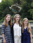 Santpoort 17 augustus 2026
Presentatie Videoland serie Maxima met de cast Natali Anna Ruben Brinkman Rosa v Leeuwen Fiene Mooij Charlotte Kampinga Teun Luijck Carolien Spoor en Sophie v Winden op landgoed Duin & Kruidberg