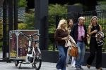 Amsterdam 18 augustus 2026
Tatjana haar vriend Lex v Hessen en haar moeder gaan met 2 makelaars een appartement bekijken in complex Valerius in Amsterdam zuid 