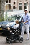 Amsterdam 27 augustus 2026
Thierry Baudet met zijn zoon  Lancelot en dochter Penelope wandelend in Amsterdam zuid