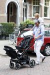 Amsterdam 27 augustus 2026
Thierry Baudet met zijn zoon  Lancelot en dochter Penelope wandelend in Amsterdam zuid