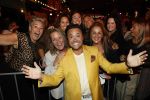 Apeldoorn 28 augustus 2026
Timothy van B&B vol liefde zijn eerste optreden als zanger bij Apeldoorn Live . Ook Tino Martin en Gerard Joling treden op .