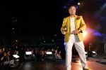 Apeldoorn 28 augustus 2026
Timothy van B&B vol liefde zijn eerste optreden als zanger bij Apeldoorn Live . Ook Tino Martin en Gerard Joling treden op .