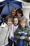 Parijs 31 maart 2007
Leontine Borsato met Luca Senna en Jada bij het 15 jarig bestaan van disneyland parijs. Natasja Froger met Maxim en Didier