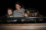 Parijs 31 maart 2007
Leontine Borsato met Luca Senna en Jada bij het 15 jarig bestaan van disneyland parijs.