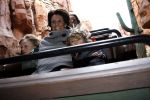 Parijs 31 maart 2007
Leontine Borsato met Luca Senna en Jada bij het 15 jarig bestaan van disneyland parijs.
Peter Smulders bv