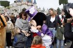 Parijs 31 maart 2007
Leontine Borsato met Luca Senna en Jada bij het 15 jarig bestaan van disneyland parijs.