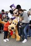 Parijs 31 maart 2007
Leontine Borsato met Luca Senna en Jada bij het 15 jarig bestaan van disneyland parijs