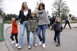 Parijs 31 maart 2007
Leontine Borsato met Luca Senna en Jada bij het 15 jarig bestaan van disneyland parijs.