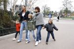 Parijs 31 maart 2007
Leontine Borsato met Luca Senna en Jada bij het 15 jarig bestaan van disneyland parijs.