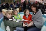 Parijs 31 maart 2007
Leontine Borsato met Luca Senna en Jada bij het 15 jarig bestaan van disneyland parijs.