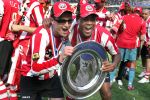 Eindhoven, 29 April 2007
PSV voor de 20e Landskampioen van Nederland
Seizoen 2006/2007
Op de foto Patrick Kluivert samen met Ibrahim Afellay met de kampioensschaal