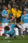 Breda, 31 Maart 2007 Kompetitiewedstrijd NAC-PSV, eindstand 1-1 Seizoen 2006/2007
Jan Kromkamp in duel met Patrick Zwaanswijk