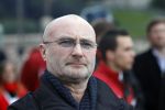 Parijs 31 maart 207
Phil Collins met zijn kinderen bij  15 jarig bestaan van Disneyland Parijs.
