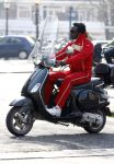 Amsterdam 2 april 2007
Regilo Tuur op zijn vespa scooter.
