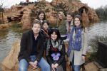 Parijs 31 maart 207
Robert ten Brink met zijn vrouw Roos en dochters 15 jarig bestaan van Disneyland Parijs.