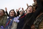 Parijs 31 maart 207
Robert ten Brink met zijn vrouw Roos en dochters 15 jarig bestaan van Disneyland Parijs.