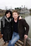 Parijs 31 maart 207
Robert ten Brink met zijn vrouw Roos en dochters 15 jarig bestaan van Disneyland Parijs.