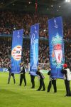 Eindhoven, 3 April 2007 1/4 Finale Champions League wedstrijd PSV-FC Liverpool, eindstand 0-3 Seizoen 2006/2007
Vlaggen Champions Leagu en Uefa
